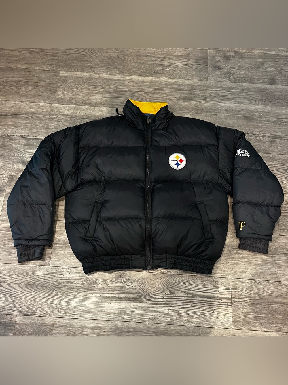 Pro Player Pittsburgh Steelers NFL Vintage 1990s Down Puffer Full Zip Jacket XXL